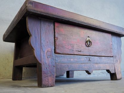 Hand-restored natural solid elmwood antique tea table (China, c.1840).