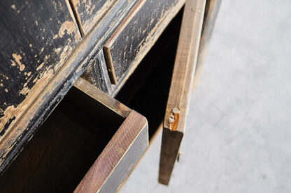 Wardrobe with black patina-AM01011-Detail-1