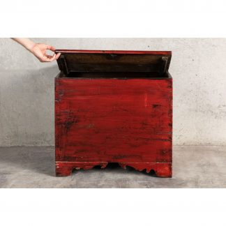 Antique chinese chest (c. 1870)