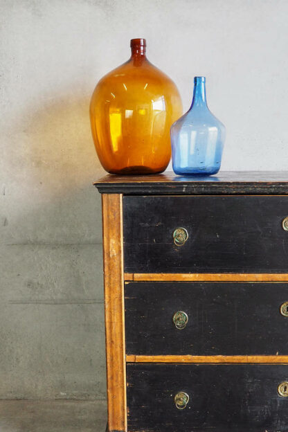 Commode ancienne en bois (France, vers 1910)