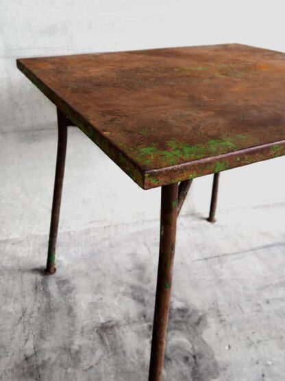 Table de jardin ancienne en métal vert (France, vers 1920).