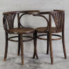 Suite de deux chaises de bar Thonet avec accoudoirs (vers 1900)