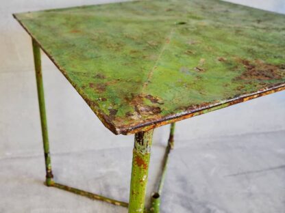 Mesa de jardín vintage de metal de color verde (Francia, c.1930).