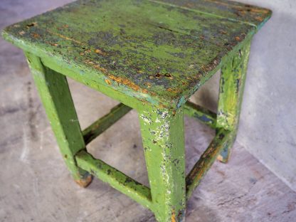 Table ancienne en bois vert (Rép. Tchèque, 1920)