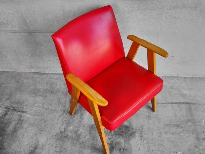 Fauteuil vintage rouge avec accoudoirs c.1960