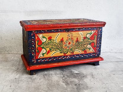 Ethnic antique chest (Slovakia, c.1920)