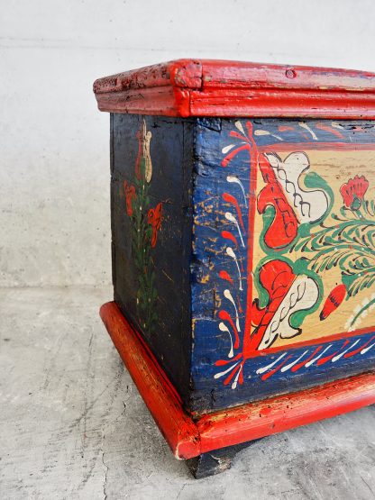 Ethnic antique chest (Slovakia, c.1920)