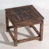 Mesa auxiliar cuadrada de madera antigua maciza