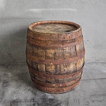 Barrica antigua de madera para vinos Tokaji (Hungría, c.1950).