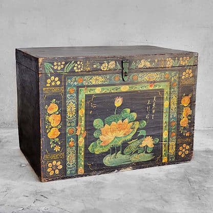 Chinese opera chest with floral illustrations (China, c.1890)