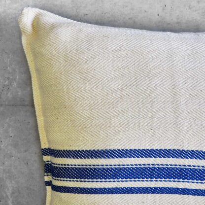 Linen cushion natura with blue stripes N14