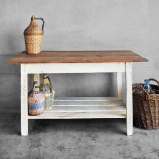 Mesa antigua isla de cocina de madera maciza con bandeja inferior (Francia, c.1900).