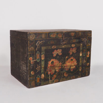 Baúl de ópera antiguo con flores de lotus (China, c.1900) #12