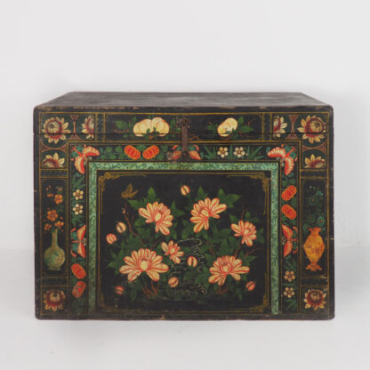 Baúl chino antiguo con ilustraciones florales (China, c.1900) #9