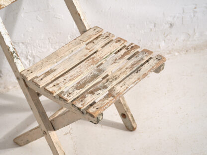 Petite chaise d'enfant vintage blanche (France, vers 1950) – Image 4