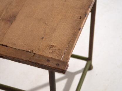 Table d'appoint ancienne avec pieds en métal (Autriche, vers 1920) – Image 4