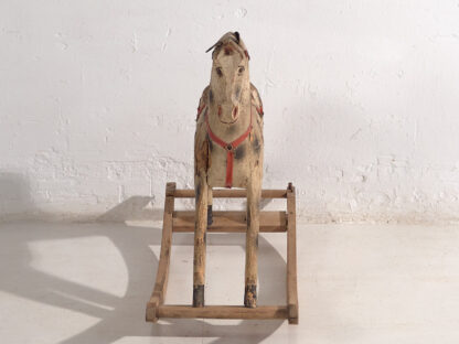 Caballo mecedor antiguo (Francia, c.1920)