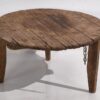 Mesa redonda antigua de madera con cadena metálica (c.1920)