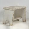 Taburete de pino antiguo color blanco (c.1950)