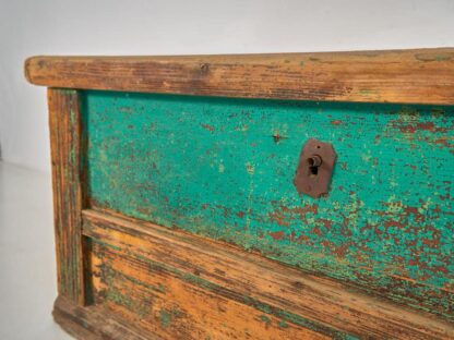 Baúl de madera maciza antiguo color verde (c.1890)