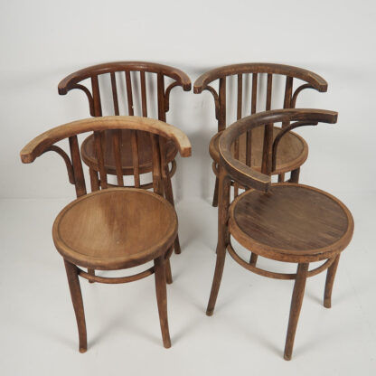 Sillas Thonet con reposabrazos antiguas (c.1900). Conjunto de 4 piezas #1