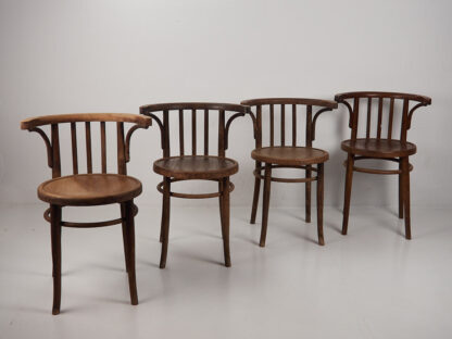 Sillas Thonet con reposabrazos antiguas (c.1900). Conjunto de 4 piezas #1