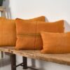 Cojín de lino antiguo de color naranja - Imagen 3
