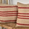 Coussin ancien en lin à rayures rouges – Image 6