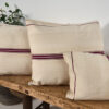 Coussin ancien en lin à rayures rouges – Image 4