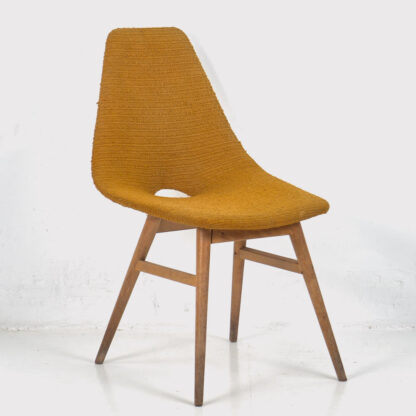 Silla de estilo vintage color amarillo (c.1960)