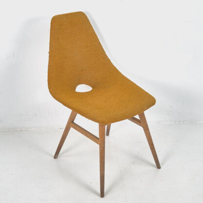 Silla de estilo vintage color amarillo (c.1960)