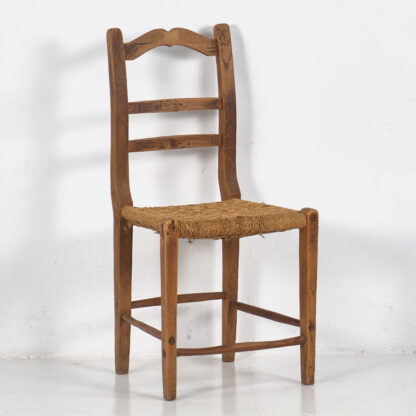 Silla antigua de madera (c.1920)