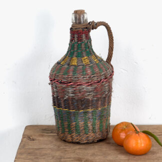 Botella antigua con forro de colores (c.1920) #2