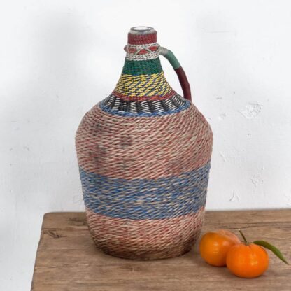 Botella antigua con forro de colores (c.1920) #3
