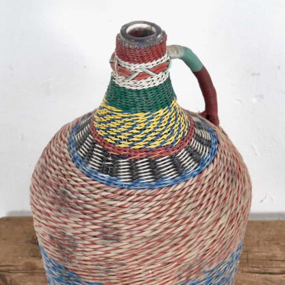 Botella antigua con forro de colores (c.1920) #3