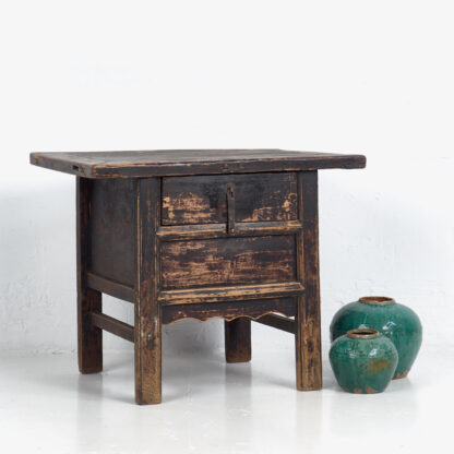 Mesa de noche antigua con espacio secreto (China, c.1880)