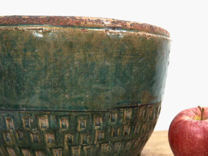 Antique emerald green ceramic vase (c.1820)