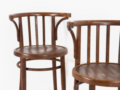 Conjunto de sillas Thonet con reposabrazos antiguas (c.1900). Conjunto de 4 piezas