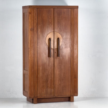 Armario de madera antiguo de dos puertas (c.1920)