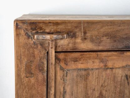 Armario de dos puertas antiguo de madera de pino (c.1920)