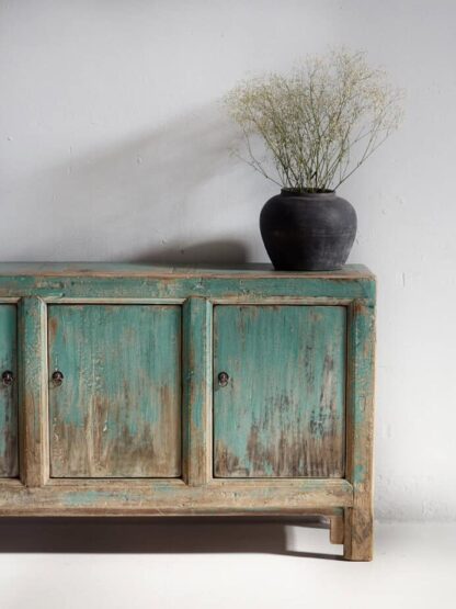 Ancien buffet bleu clair (vers 1920)