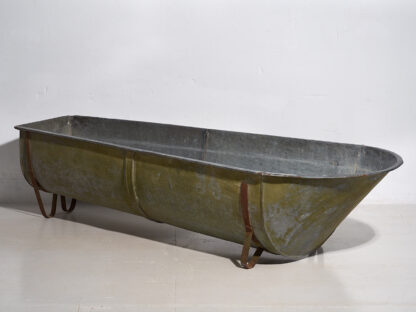 Antique galvanized steel metal bathtub (c.1920) #88