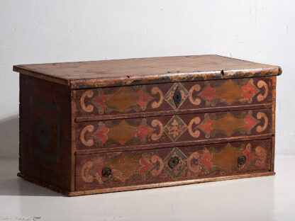 Antique storage trunk (c.1920) #12