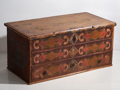 Antique storage trunk (c.1920) #12