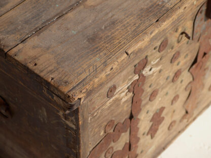 Antique country style storage trunk (c.1920) #48