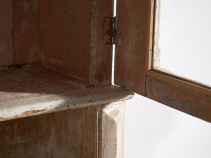 Antique white kitchen cabinet (c.1920)