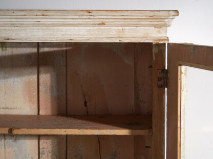 Antique white kitchen cabinet (c.1920)