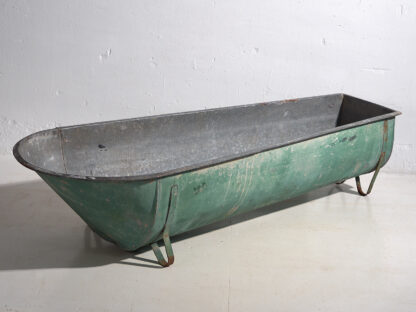 Ancienne baignoire d'extérieur vert menthe (c.1920) #86