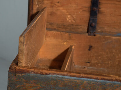 Antique wooden trunk with pearl gray patina (c.1920)