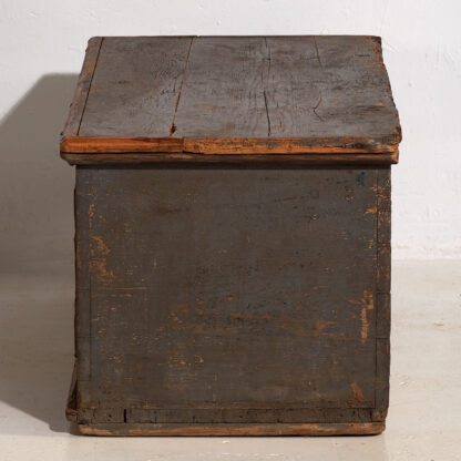 Antique wooden trunk with pearl gray patina (c.1920)